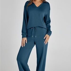 NEW Women's Teal Blue Loungewear Set - Size Medium / Large - Perfect for Travel!